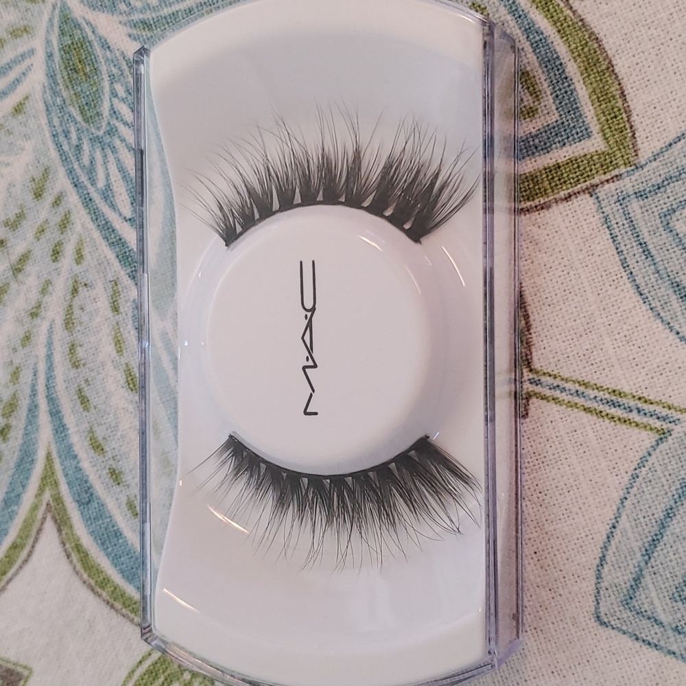 MAC eyelashes